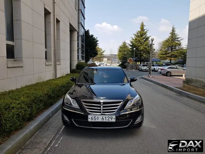 Hyundai Genesis PRADA GP500