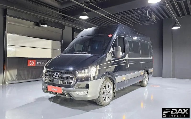 Hyundai Solati 15-seater