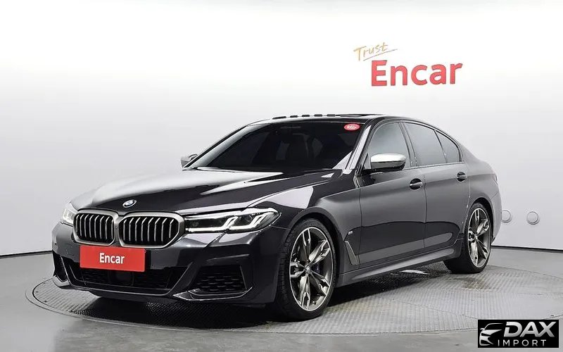 BMW 5-Series M550i xDrive