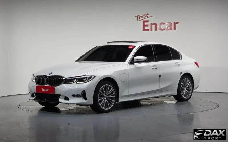 BMW 3-Series 330e Luxury