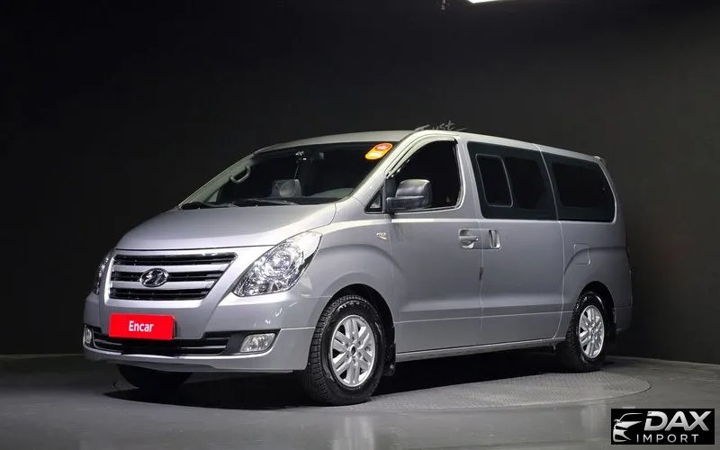 Hyundai Starex 12-Seater Wagon