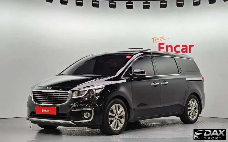 Kia Canival Gasoline 7-seater Limousine
