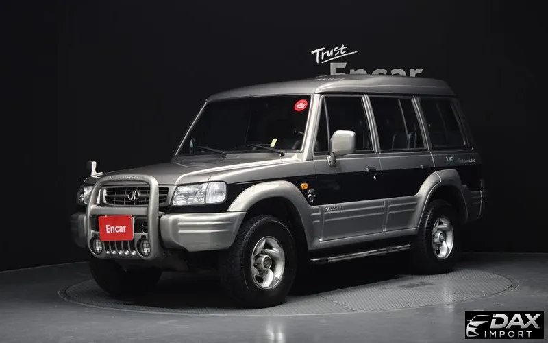 Hyundai Galloper 9-Seater V6 LPG