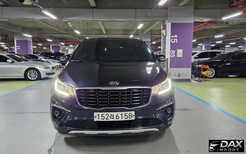 Kia Canival 9-Seater Prstige