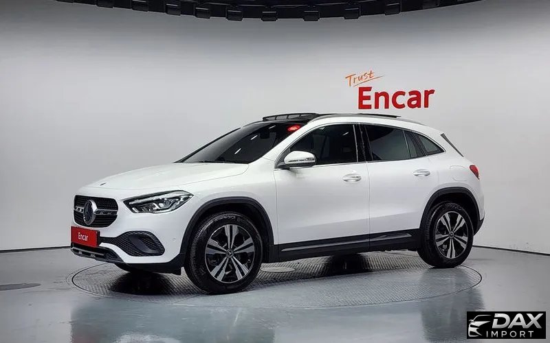 Mercedes-Benz GLA-Class GLA220