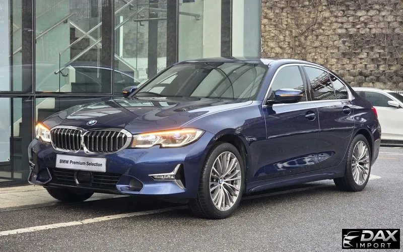 BMW 3-Series 330i xDrive Luxury