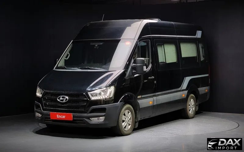 Hyundai Solati 11-Seater