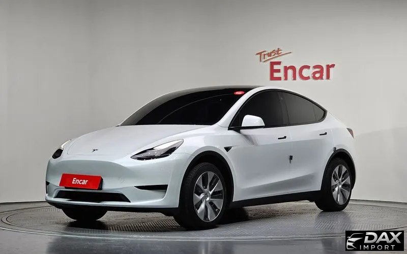 Tesla Model Y RWD