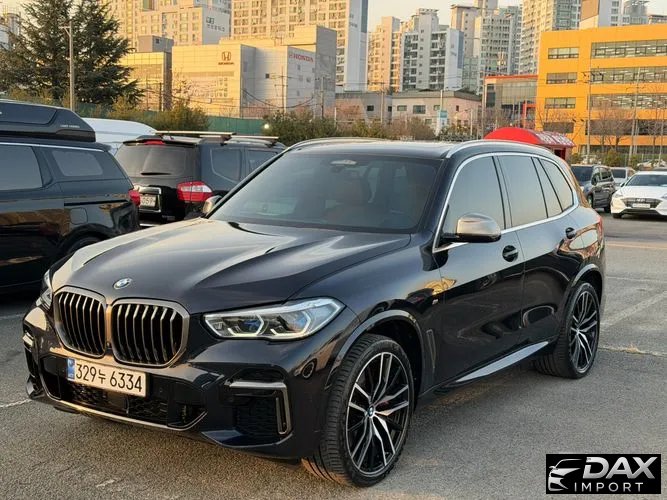 BMW X5 M50i