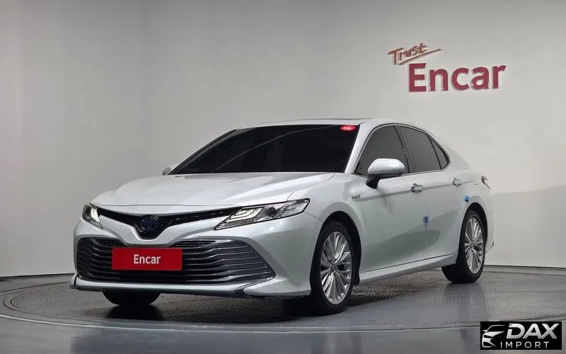 Toyota Camry 2.5 XLE Hybrid
