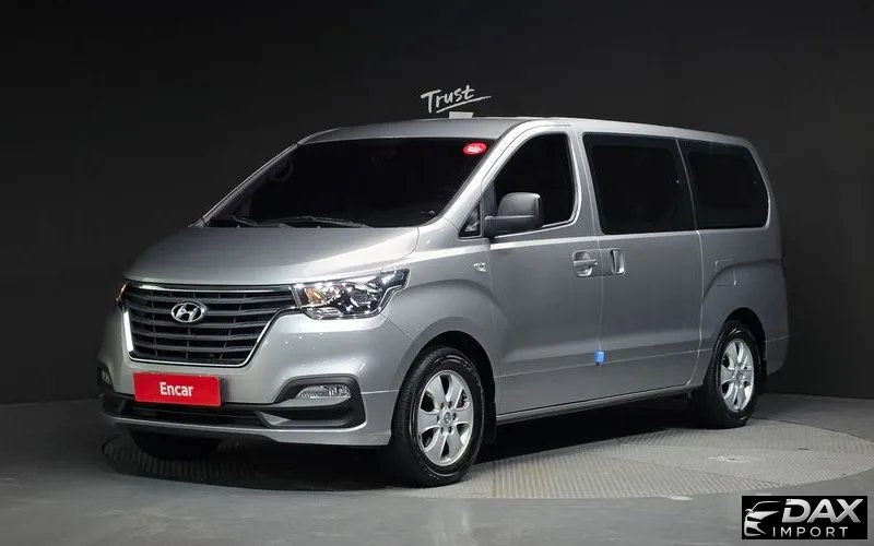 Hyundai Starex Wagon 11-Seater