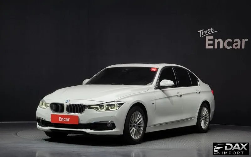 BMW 3-Series 320i Luxury