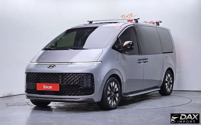 Hyundai Staria 4WD Lounge 9-Seater