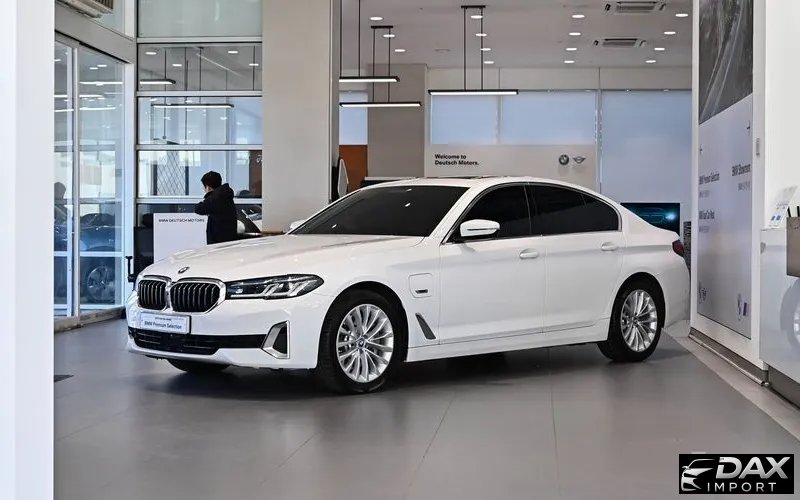 BMW 5-Series 530e Luxury