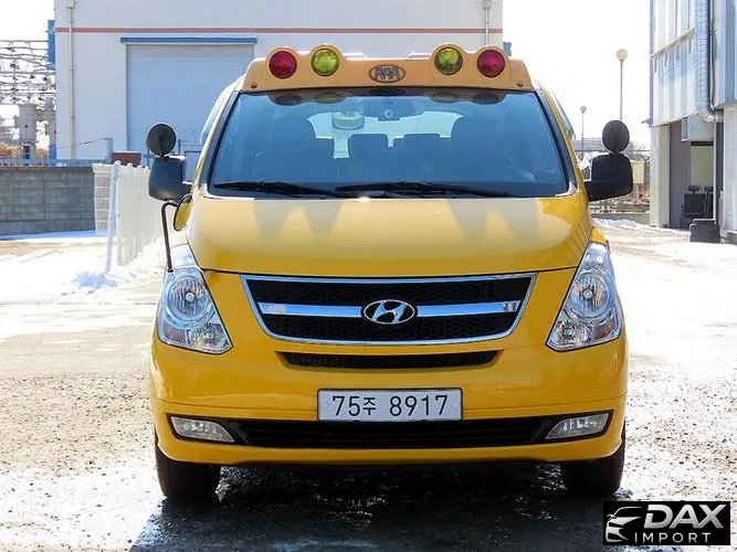 Hyundai Starex Guard car of children