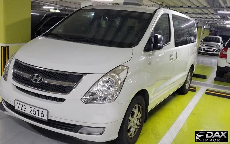 Hyundai Starex 12-Seater Wagon