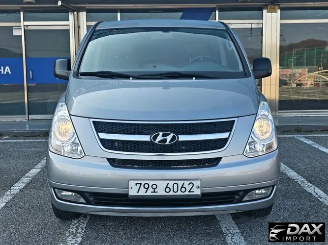 Hyundai Starex 12-Seater Wagon