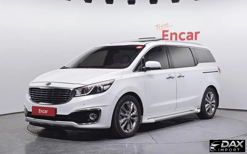 Kia Canival Gasoline 7-seater Limousine