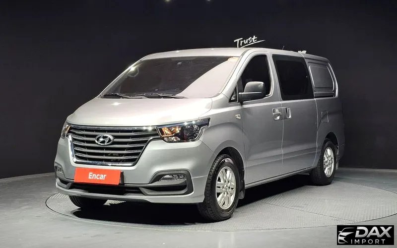 Hyundai Starex Van 5-Seater