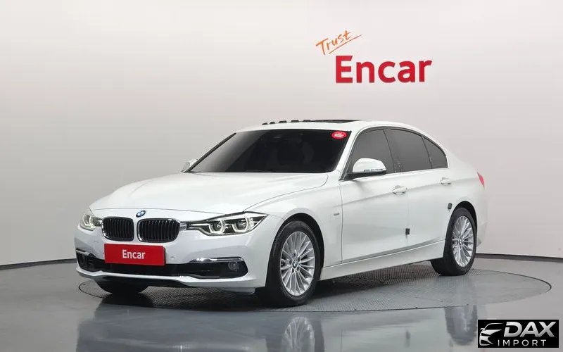 BMW 3-Series 320i Luxury