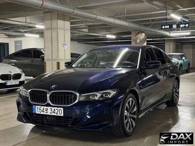 BMW 3-Series 320i
