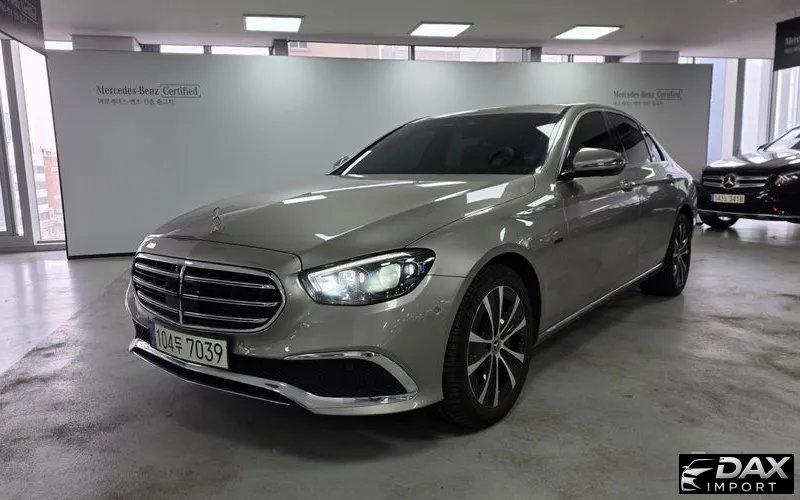 Mercedes-Benz E-Class E300e 4MATIC Exclusive