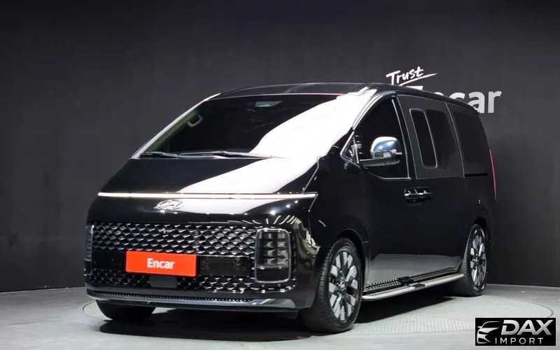 Hyundai Staria 4WD Lounge 9-Seater