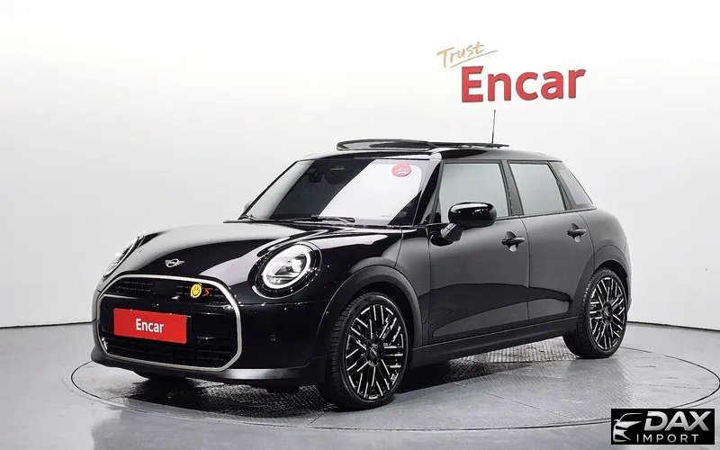 Mini Cooper 5 Door Favoured