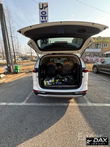 Kia Canival 9-Seater Prestige