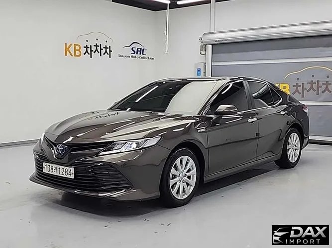 Toyota Camry 2.5 LE Hybrid