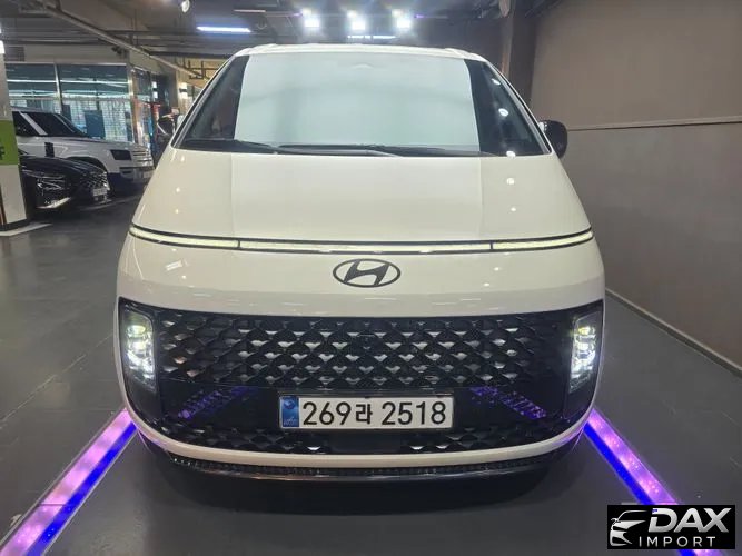 Hyundai Staria 4WD Lounge 7-Seater