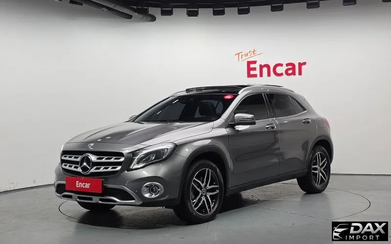 Mercedes-Benz GLA-Class GLA220 Premium
