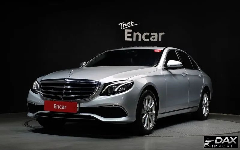 Mercedes-Benz E-Class E300 4MATIC Exclusive