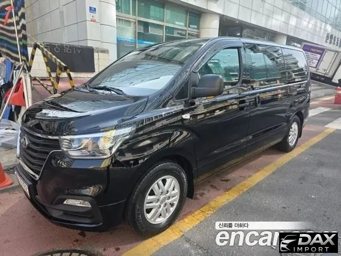 Hyundai Starex Van 5-Seater
