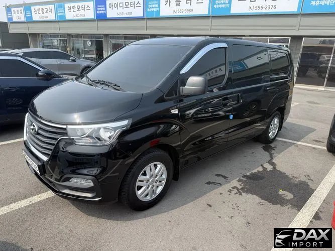 Hyundai Starex Van 5-Seater