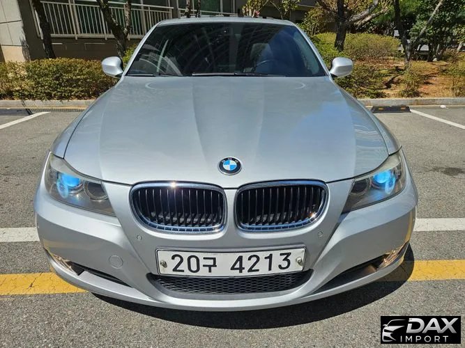 BMW 3-Series 320i Sedan