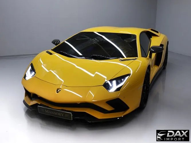 Lamborghini Aventador S LP740-4