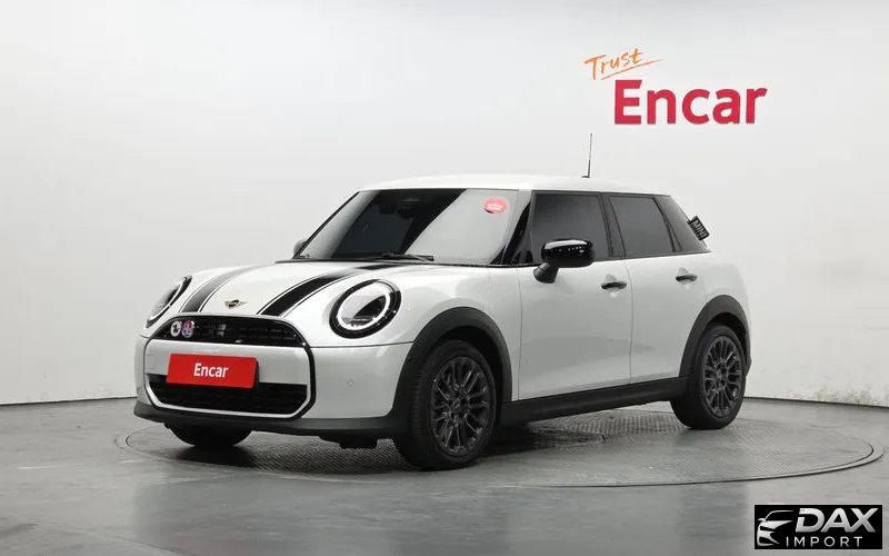 Mini Cooper 5Door Essential