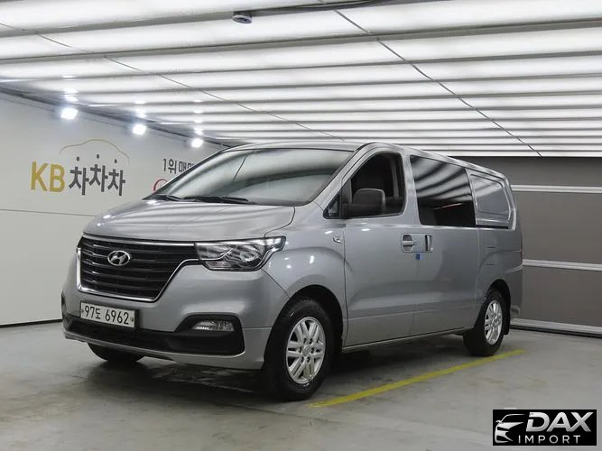 Hyundai Starex Van 5-Seater