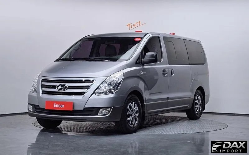 Hyundai Starex 11-Seater Wagon
