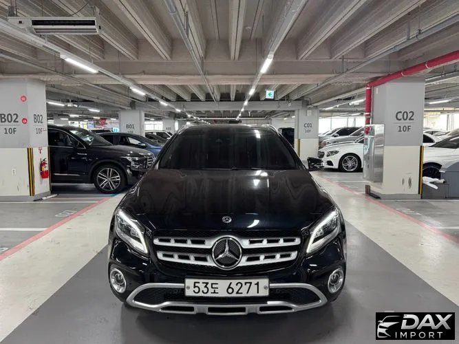 Mercedes-Benz GLA-Class GLA220 Premium