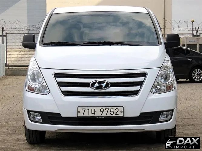 Hyundai Starex 12-Seater Wagon