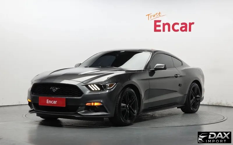 Ford Mustang Coupe