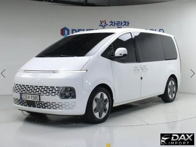 Hyundai Staria Tourer 9-Seater