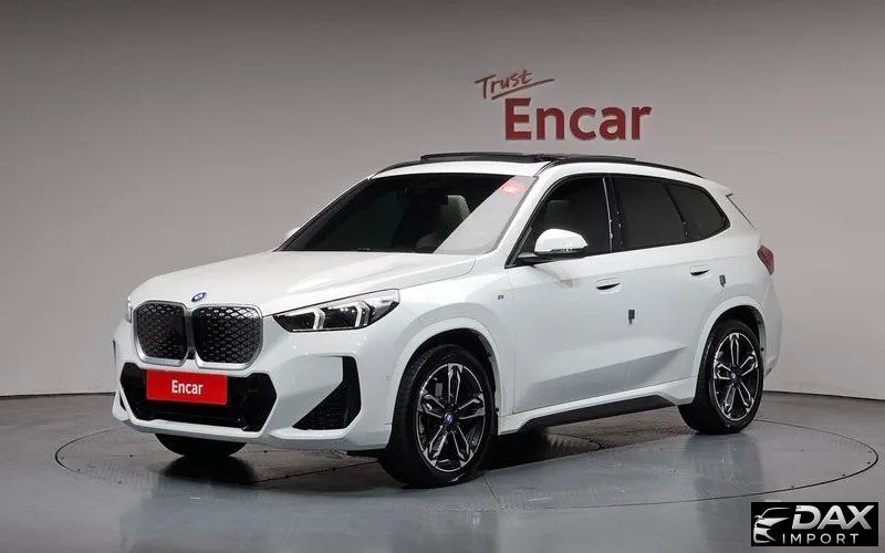 BMW iX1 xDrive 30 M Sport
