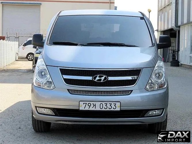 Hyundai Starex 12-Seater Wagon