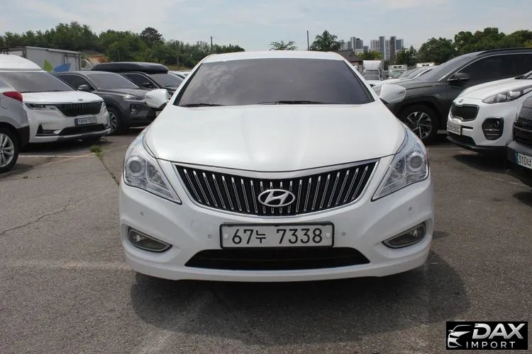 Hyundai Grandeur HG240 Modern
