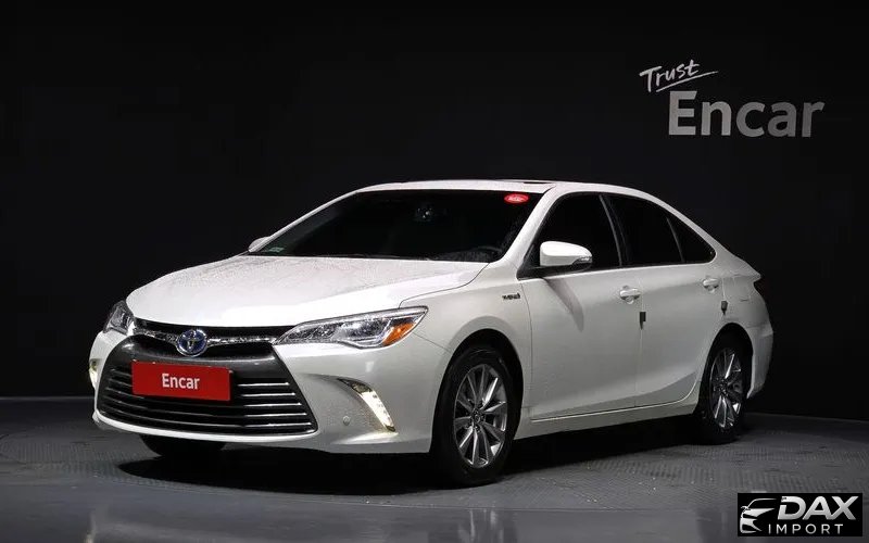 Toyota Camry Hybrid XLE