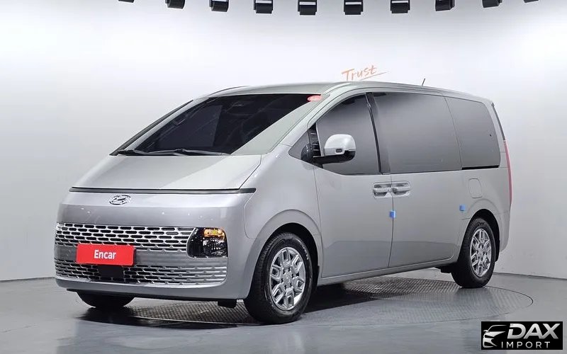 Hyundai Staria Tourer 11-Seater