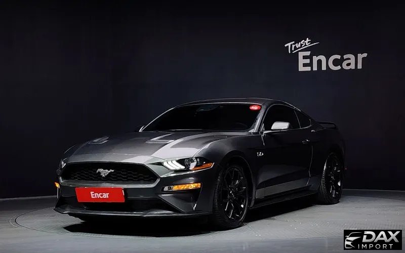 Ford Mustang Coupe